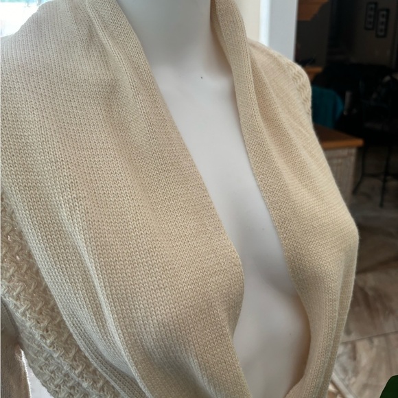 Elegant Cream Women's Sweater with Belted Waist - Picture 6 of 7